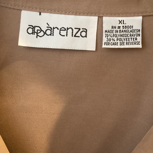 Vintage Women’s Button-Down Blouse - Picture 3 of 3